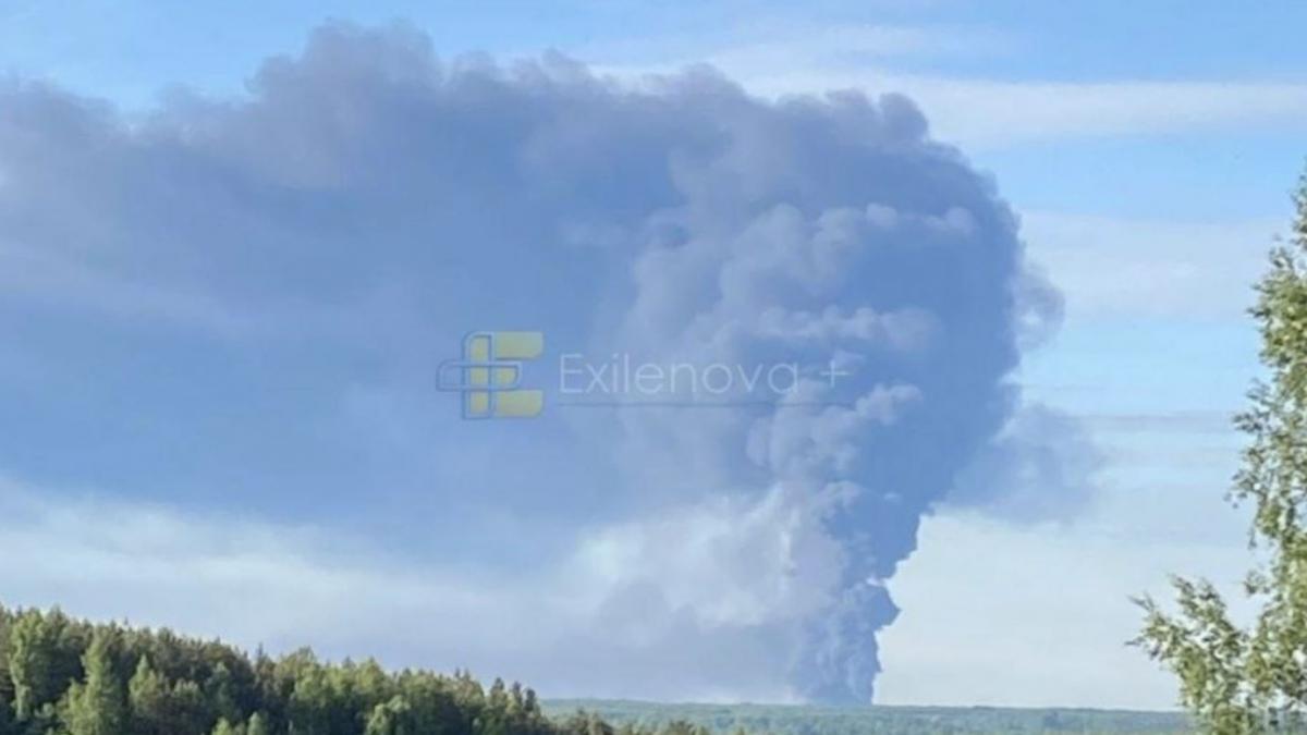 poza in care apare incendiul de la depozitul de petrol din Vtorovo, pe 24 mai.