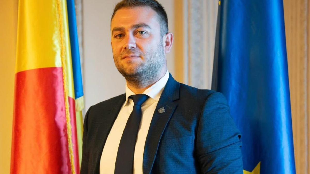 deputatul andrei csillag a fost condamnat la 8 luni de inchisoare cu suspendare dupa ce a fost prins beat la volan