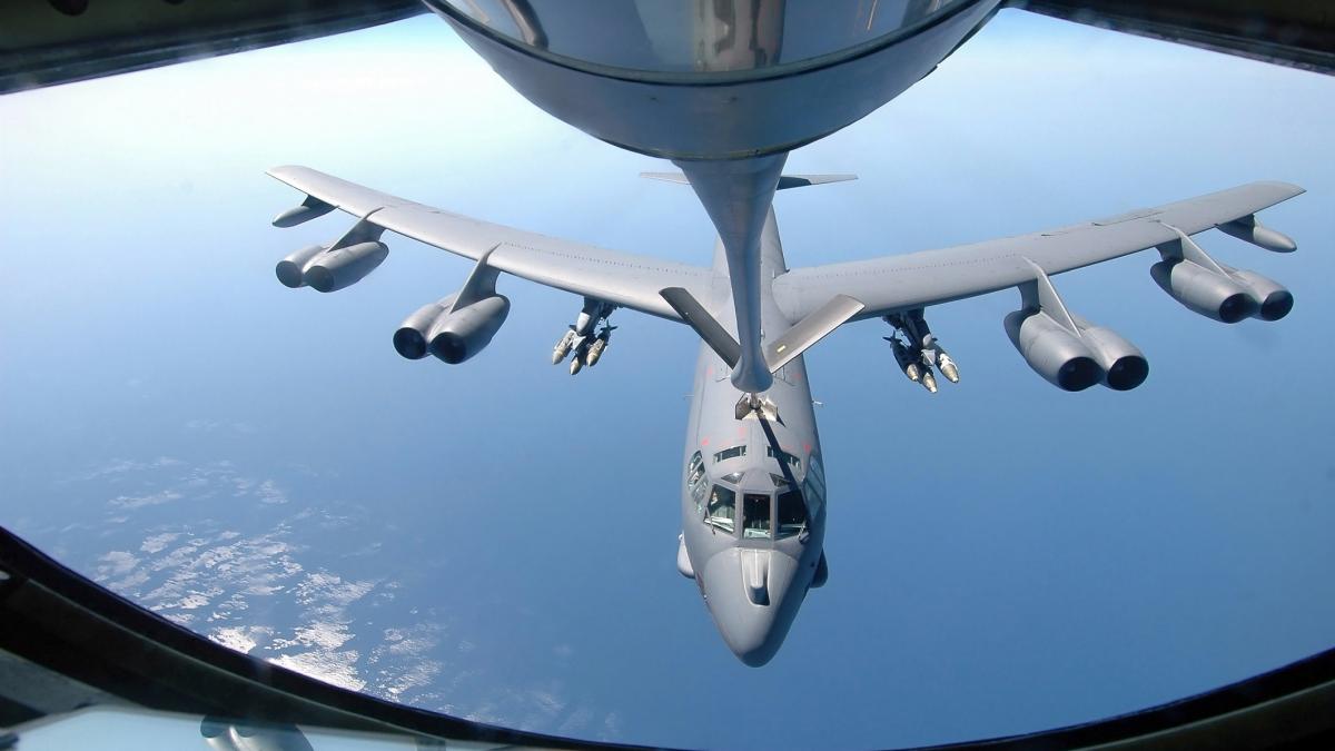spiegel trump va reduce dramatic contributia militara sua la nato in caz de criza numarul de bombardiere strategice scade la jumate