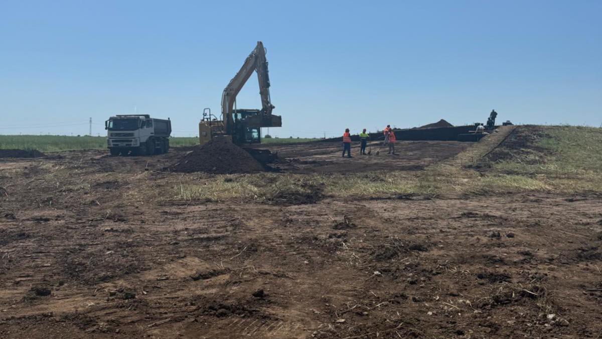descoperire arheologica neasteptata pe santierul unui pasaj peste dn1 un mormant vechi de 5 000 de ani a fost gasit intr un tumul