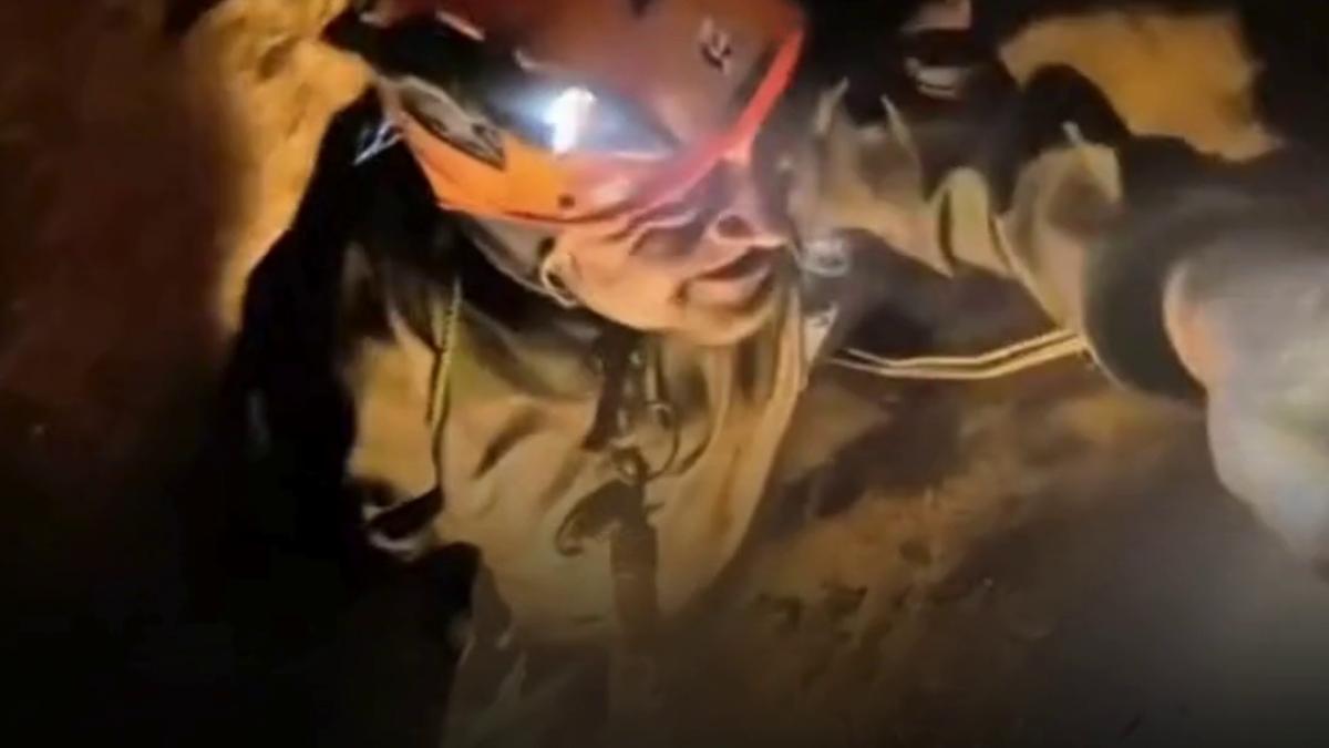 operatiune de salvare contracronometru in laos sapte oameni sunt blocati intr o pestera de o saptamana
