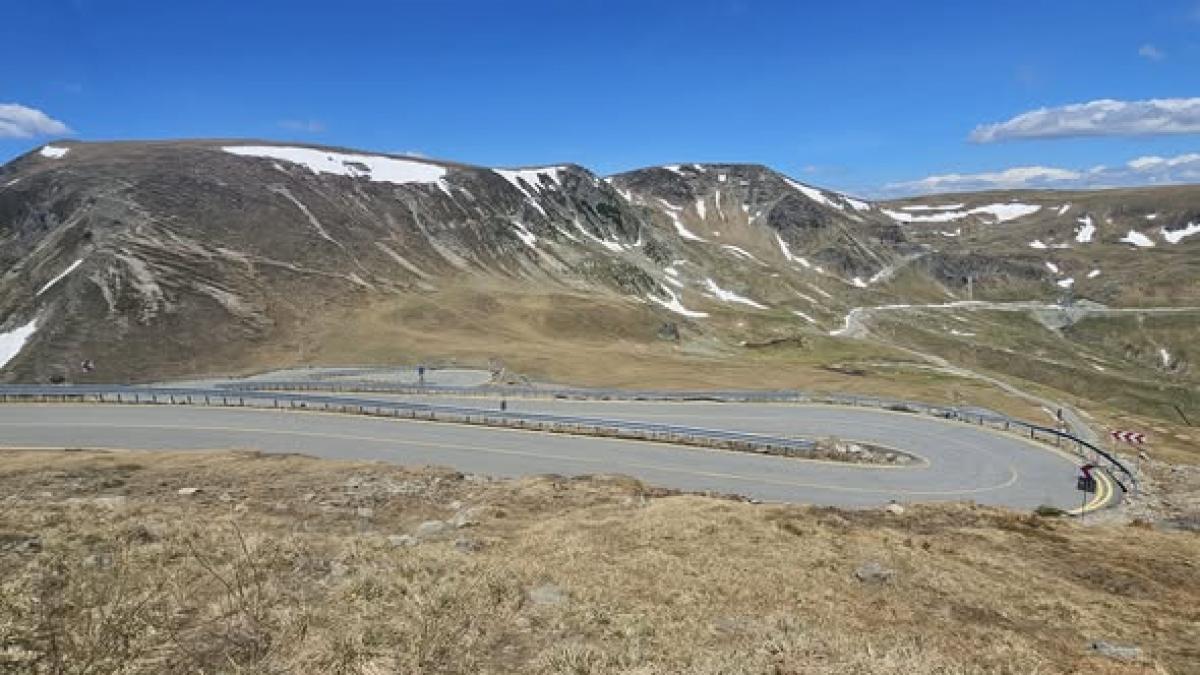 cnair anunta ca se redeschide circulatia pe transalpina intre ranca si curpat care e limita de viteza si ce masini sunt interzise aici