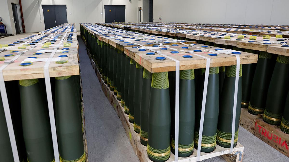 a fost atins un record mondial in productia de armament ce industrii si domenii beneficiaza cel mai mult de pe urma inarmarii ue