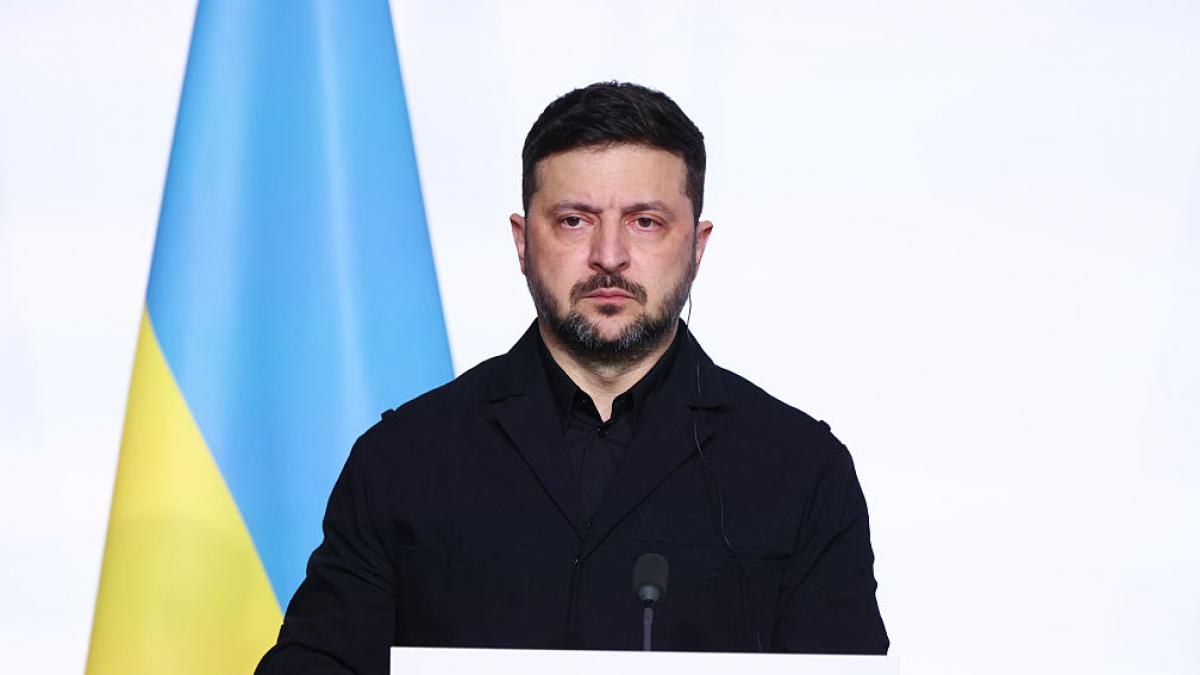 volodimir zelenski anunta ca armata ucraineana poate lovi infrastructura logistica rusa in toate zonele ocupate