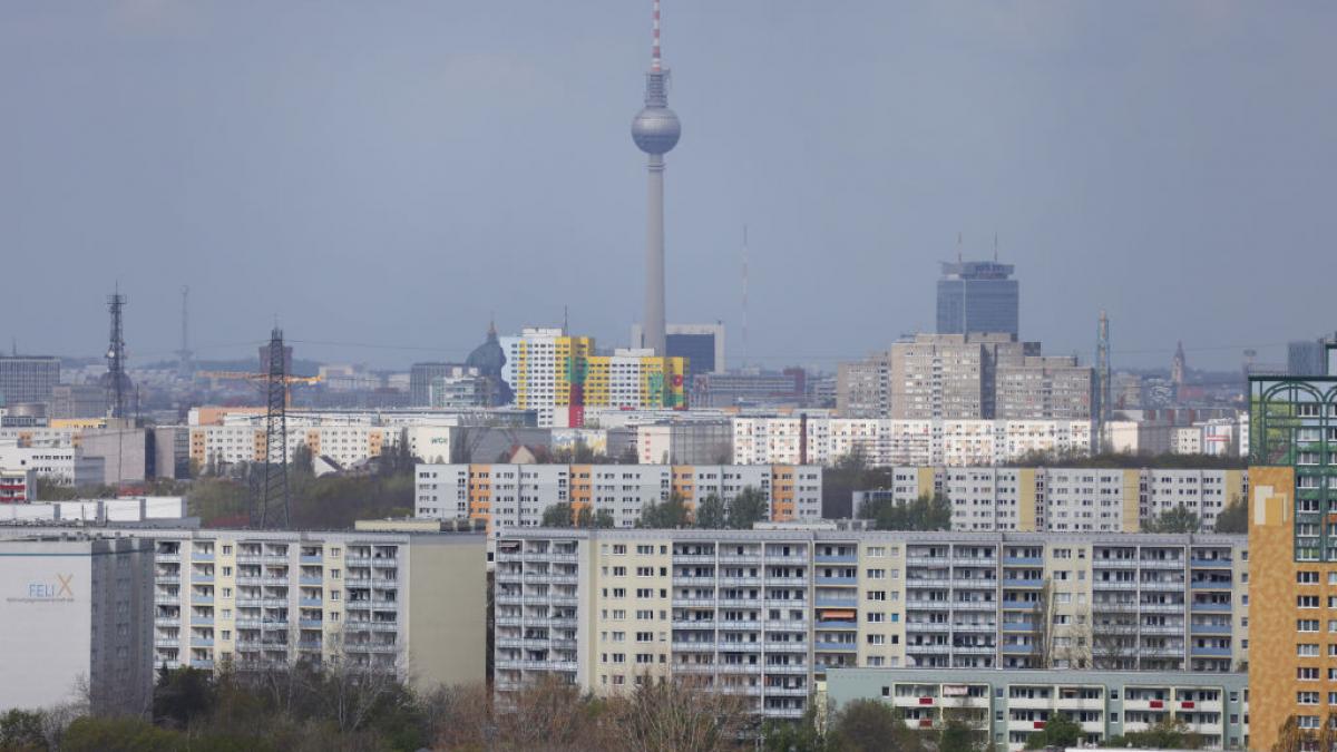 Berlin apartamente turnul de televiziune din Alexanderplatz