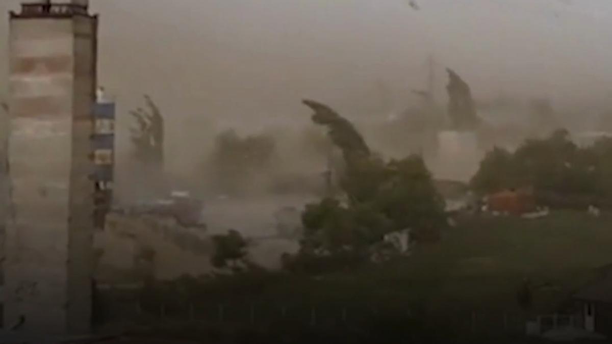 ploi si vijelii in jumatate din tara meteorologii au emis cod galben