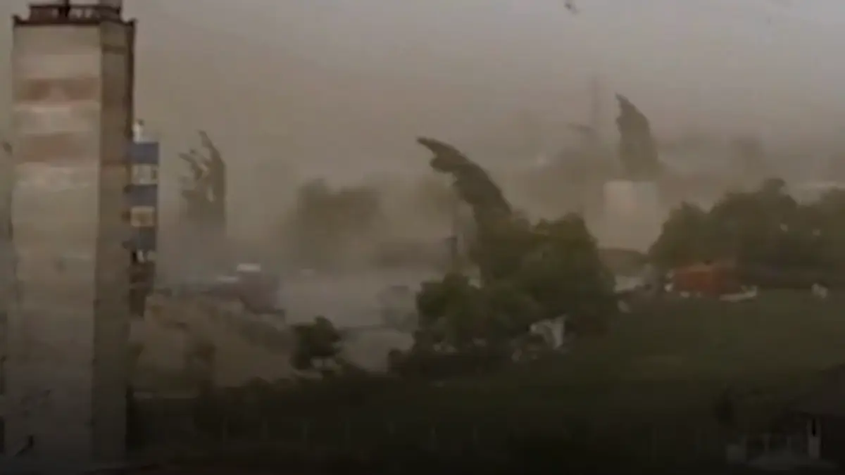 ploi si vijelii in jumatate din tara meteorologii au emis cod galben