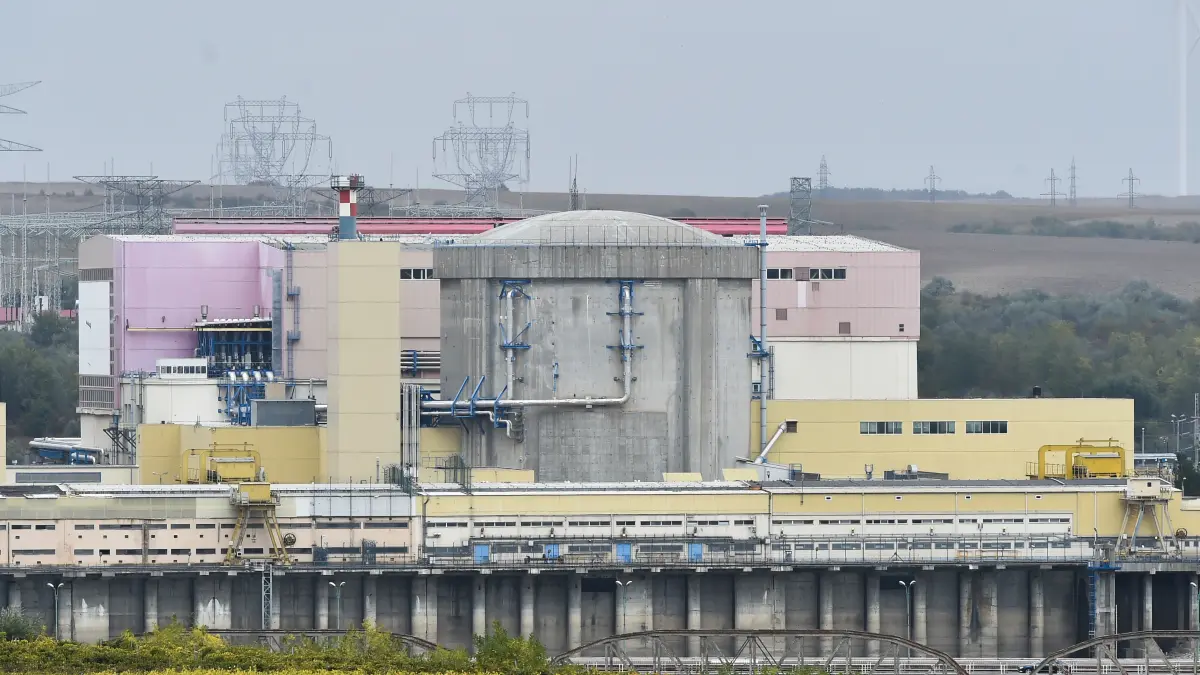 nuclearelectrica vrea sa vanda tritiul de la cernavoda romania construieste prima instalatie pentru combustibilul fuziunii nucleare