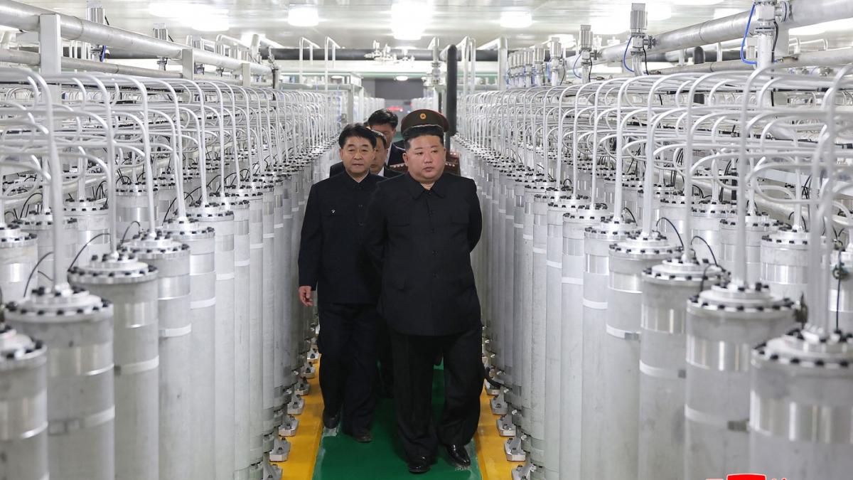 cate arme nucleare are coreea de nord kim jong un anunta o crestere record dupa vizita la o noua fabrica secreta
