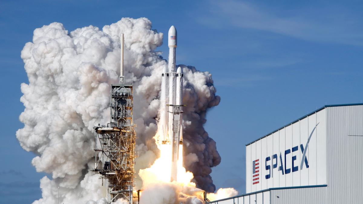 spacex intra pe bursa elon musk a fixat pretul actiunilor si a anuntat data listarii