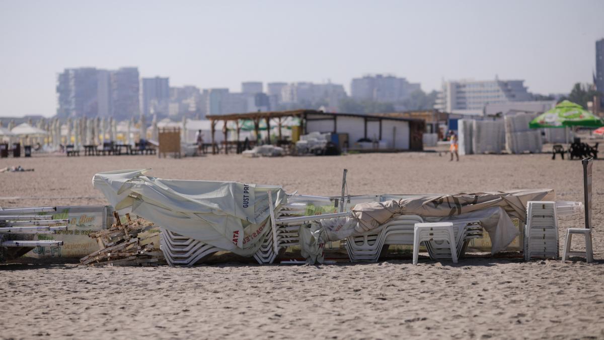 fara precedent statiunile mamaia si vama veche sunt evacuate complet peste 1000 de persoane evacuate in costinesti eforie si tuzla