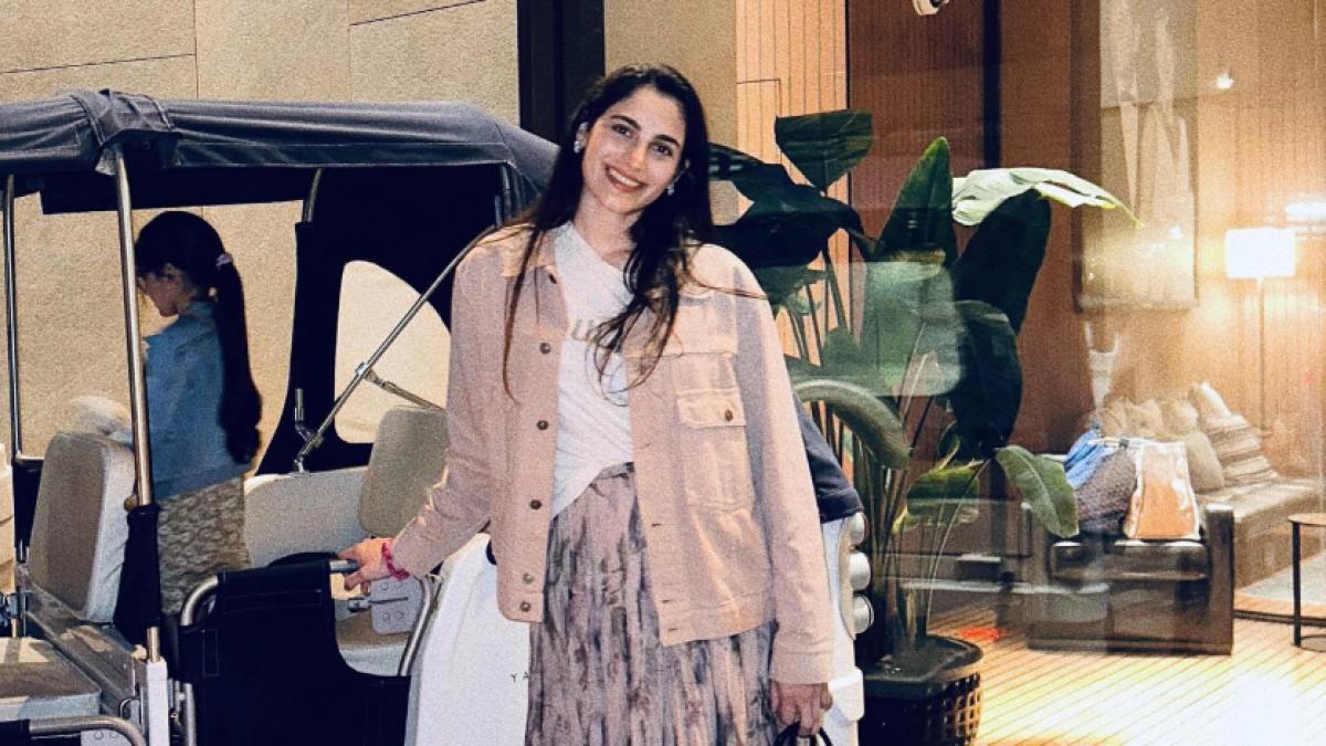 zeynab javadli