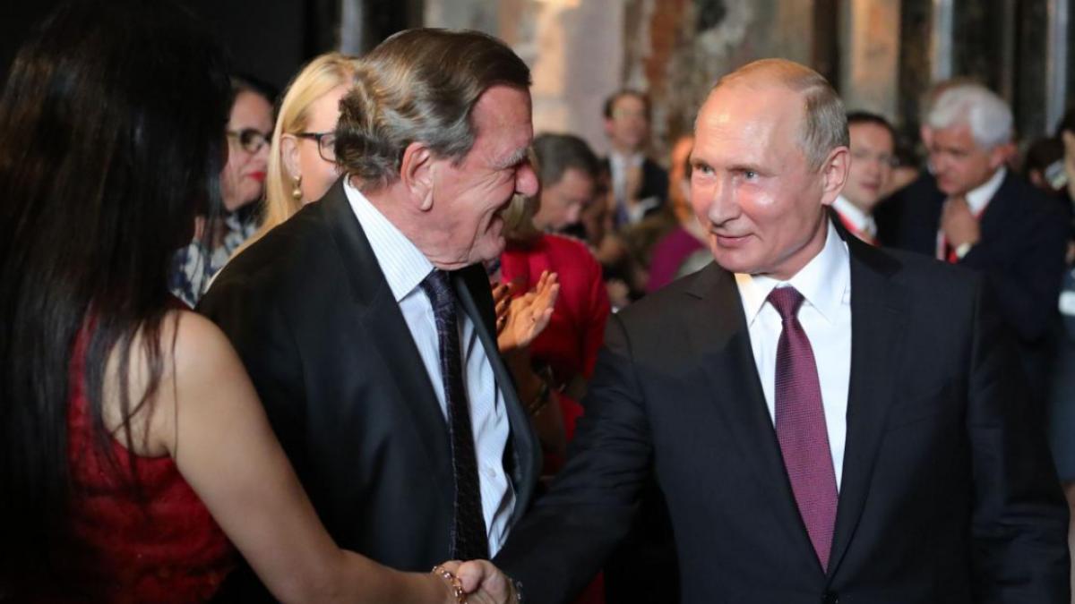 vladimir putin s a intalnit tete a tete cu cel pe care l vrea mediator in negocierile cu europa