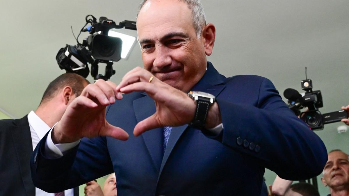 alegeri parlamentare decisive in armenia votul este crucial pentru viitorul caucazului de sud in timp ce rusia face presiuni
