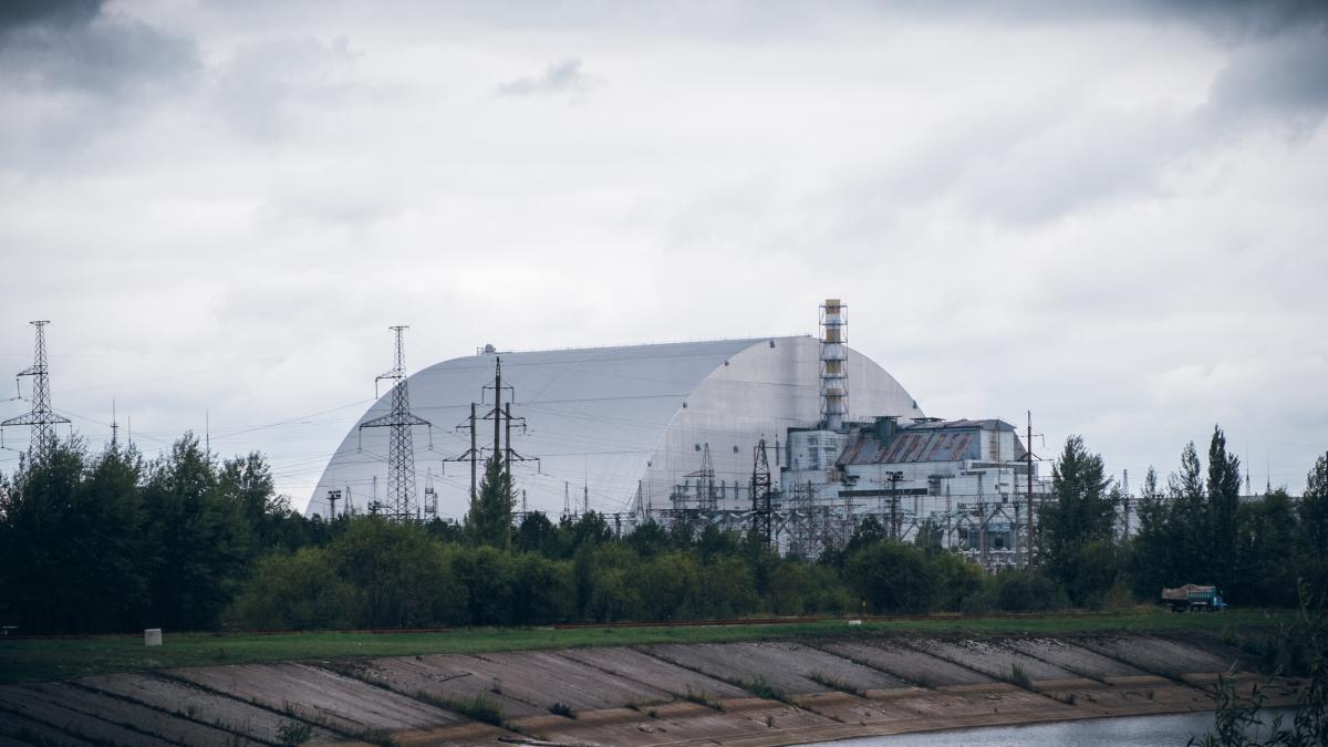 alerta langa cernobil o drona ruseasca a distrus un depozit de combustibil nuclear uzat a izbucnit un incendiu urias