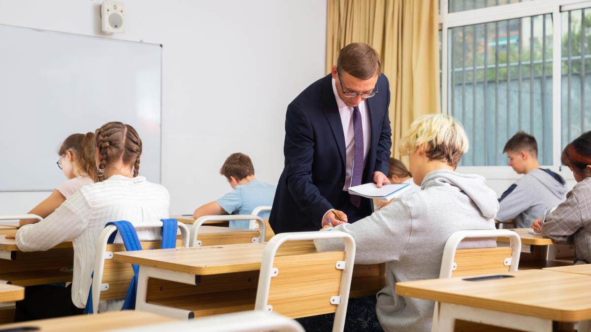 cu cat sunt platiti profesorii la bac si la evaluarea nationala 2026