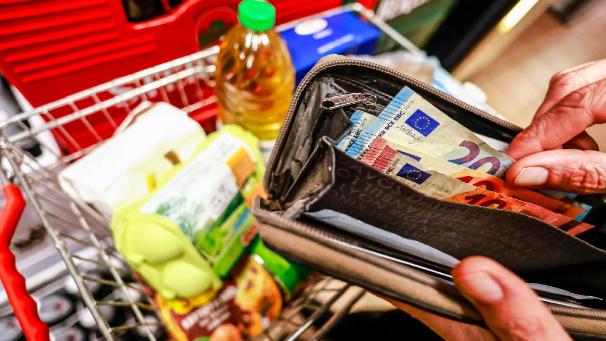 portofel euro cos cu alimente