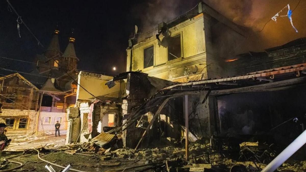 rusia a lansat doua rachete si aproape 200 de drone kamikaze asupra ucrainei in orasul harkov sunt 15 raniti