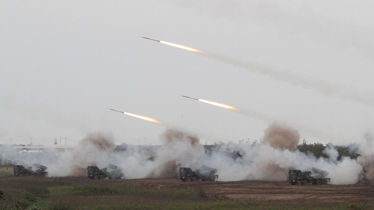 taiwanul se pregateste de razboi armata desfasoara exercitii ample cu munitie reala pentru a respinge o posibila invazie chineza
