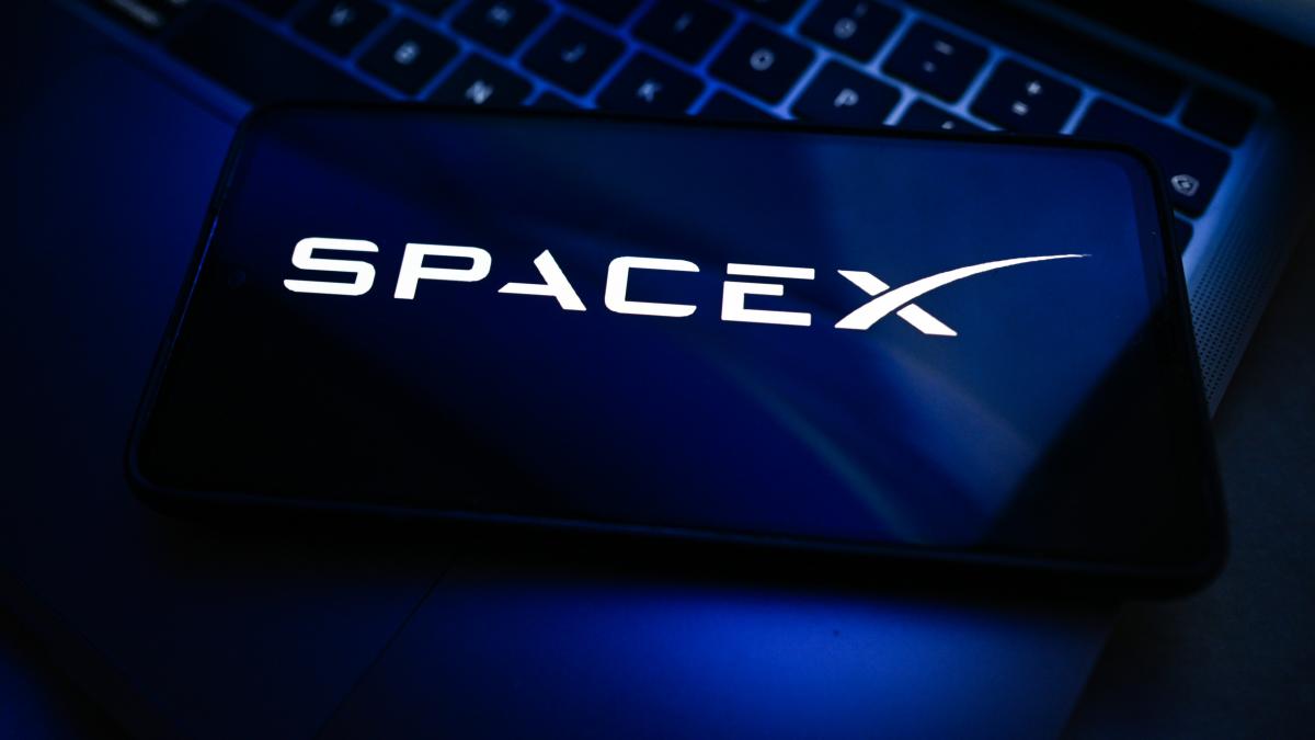 spacex se listeaza vineri 12 iunie la bursa cine poate cumpara actiuni