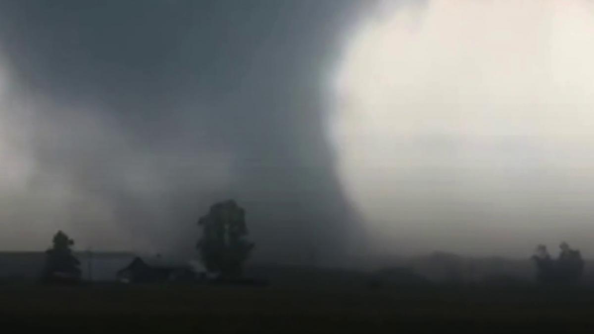 sua furtuni severe si tornade in mai multe state din midwest