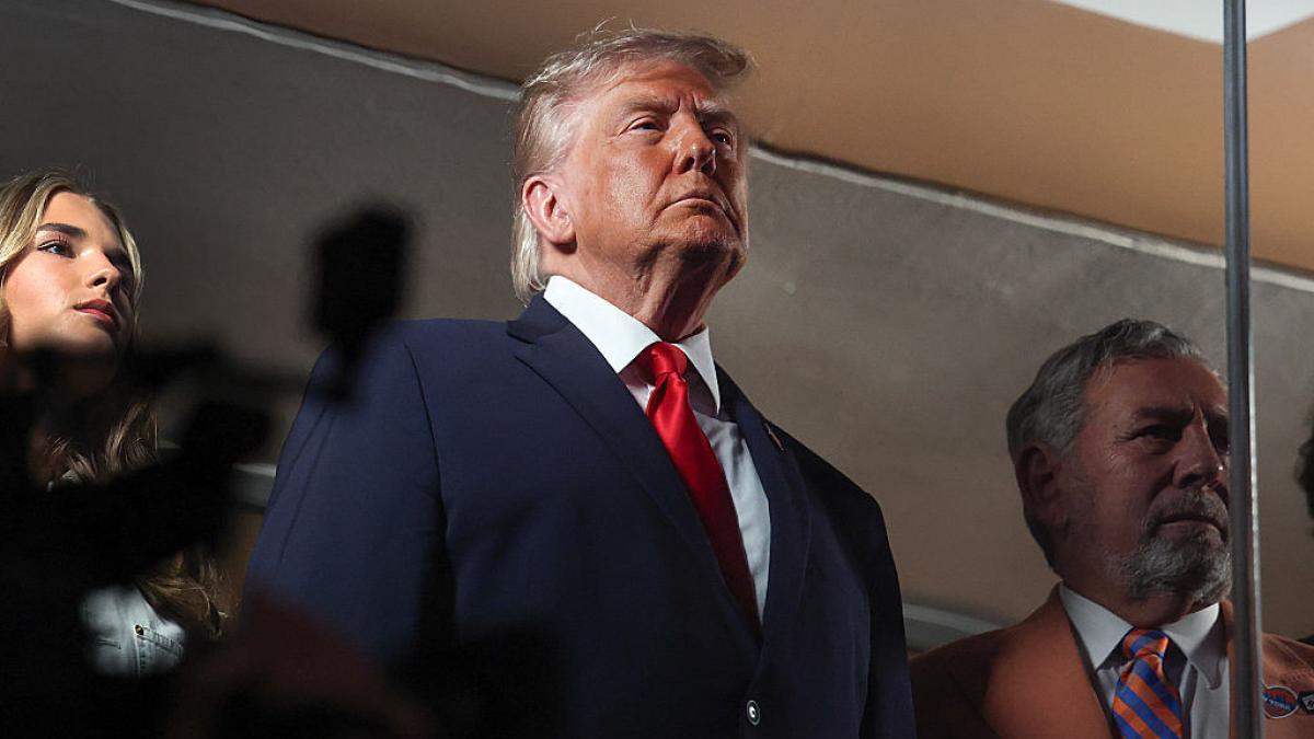 trump nu se duce la meciul de deschidere al cupei mondiale in sua in care echipa statelor unite infrunta paraguay care e motivul