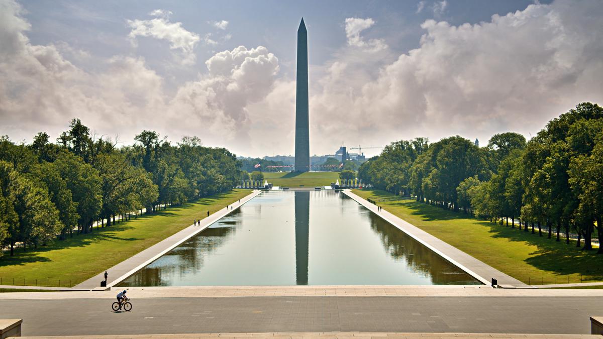 un urias simbol anti trump a aparut pe peluza national mall in ziua in care incepe cupa mondiala 2026 ce inseamna 8647