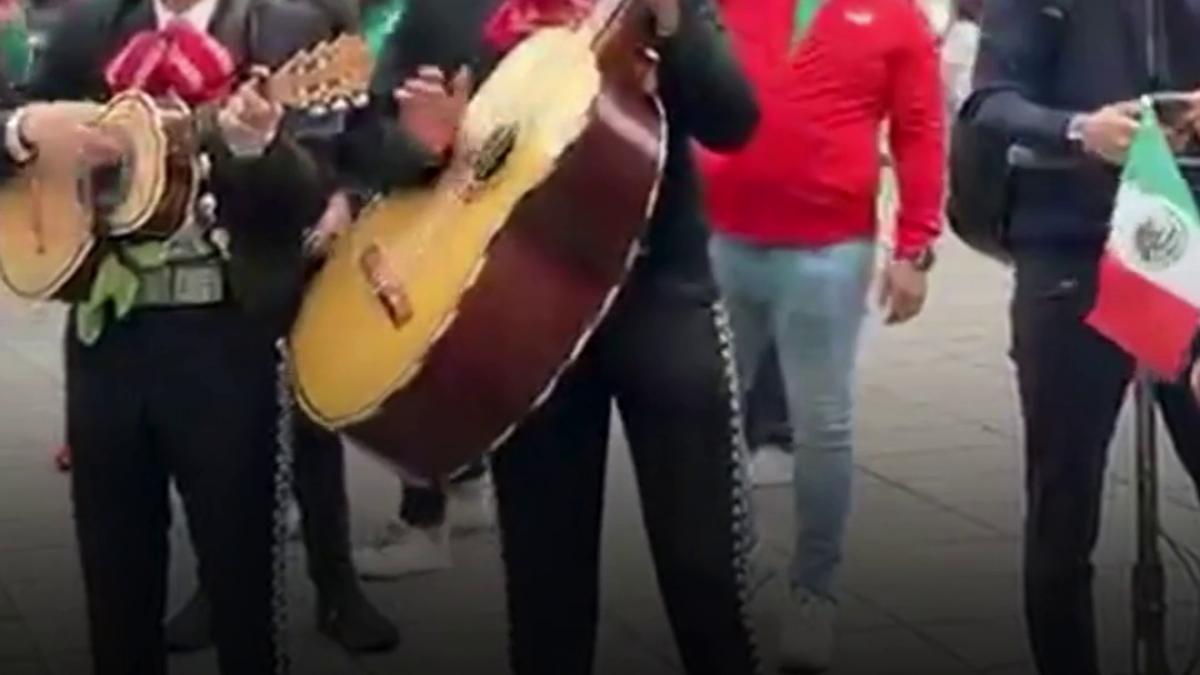 fanii mexicului au sarbatorit in strada victoria din primul meci de la cupa mondiala