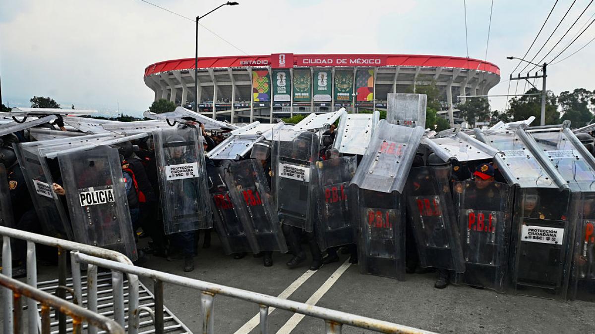 lupte de strada intre politie si protestatari in fata stadionului azteca inaintea primului meci de la cm 2026