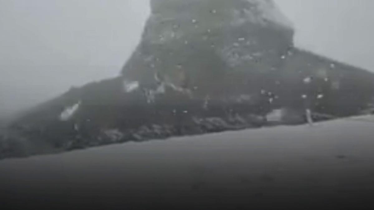 ninge pe varful omu la inceput de vara imagini spectaculoase de la statia meteo aflata la peste 2 500 de metri altitudine