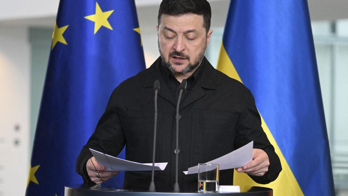 volodimir zelenski revoca limbii ruse statutul de limba protejata in ucraina schimbarea majora adusa de noua lege