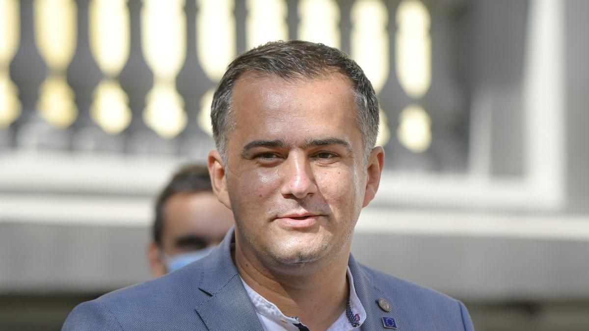 primul lider usr care spune ca guvernul vestea trebuie votat cred ca e momentul sa ascultam ce ni se propune