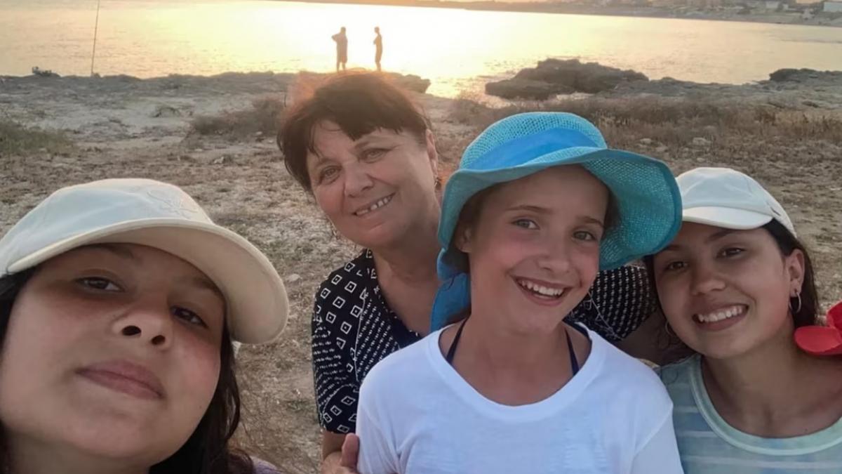 sasha un copil ucrainean a fost dus in italia ca sa fie in siguranta acolo a fost adoptat dar mama lui il vrea acasa nu e singurul