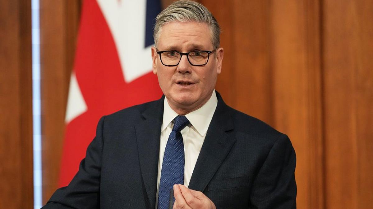 keir starmer a anuntat interzicerea retelelor sociale pentru copiii sub 16 ani in marea britanie ii fac nefericiti