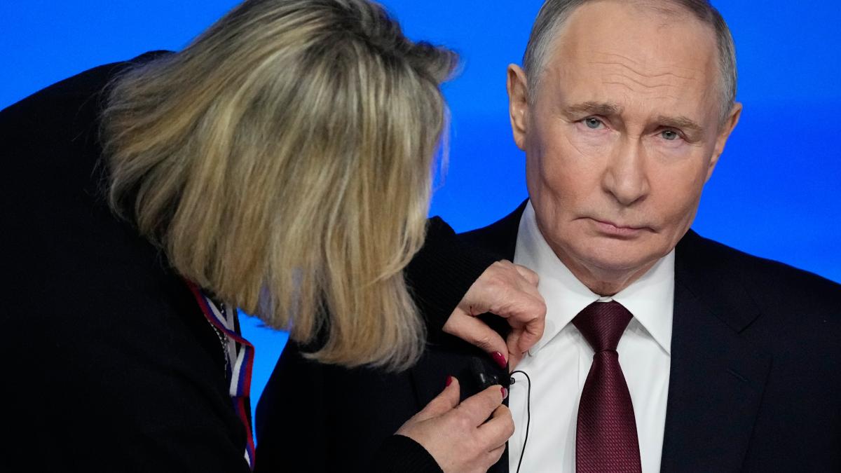 Putin lavaliera