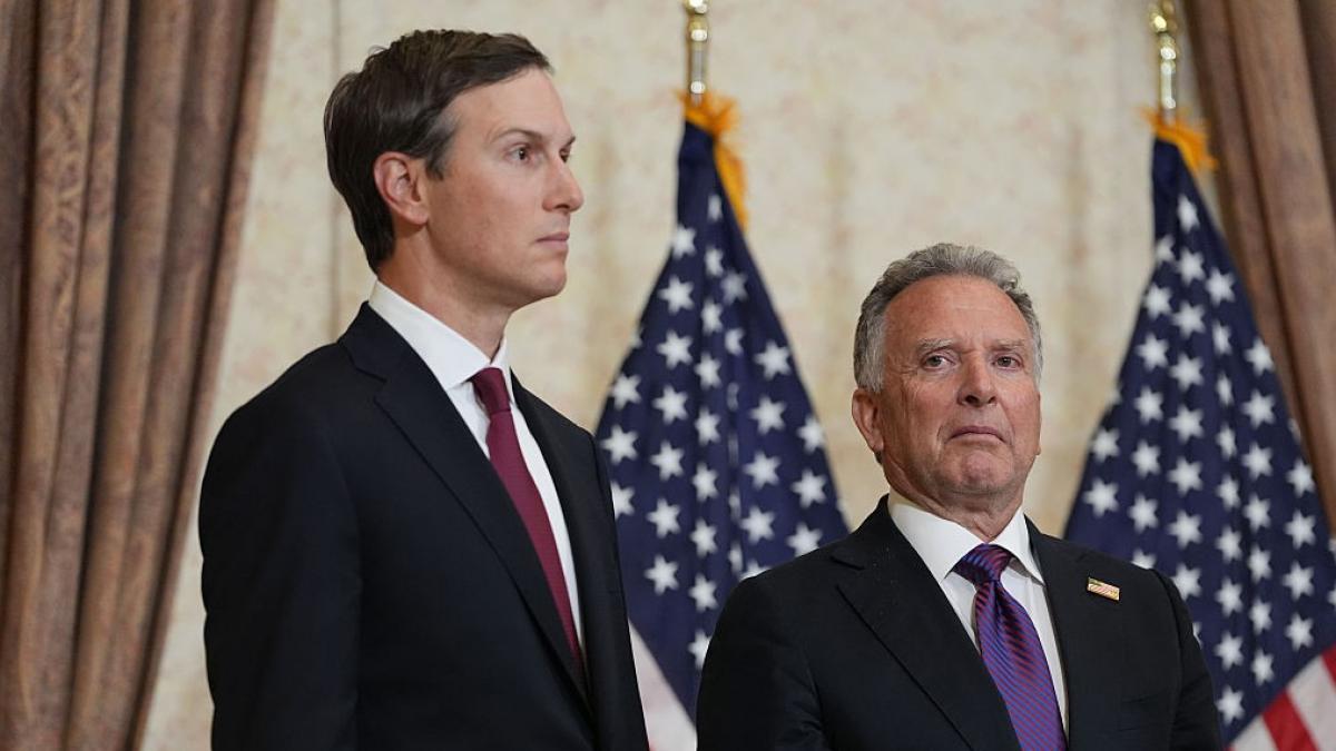 witkoff si kushner asteptati din nou la moscova kremlinul cei doi reprezentanti ai casei albe sunt bine cunoscuti de noi