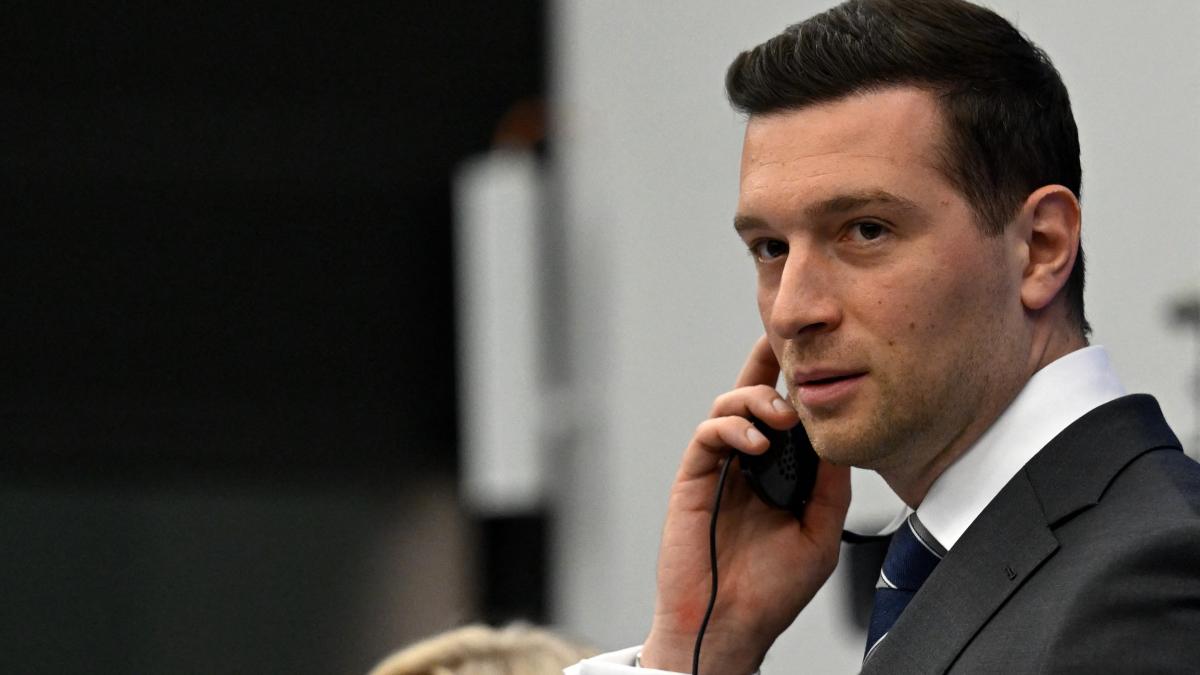 un frexit deghizat alarma in ue dupa ce jordan bardella a amenintat ca va injumatati contributia franceza la bugetul european