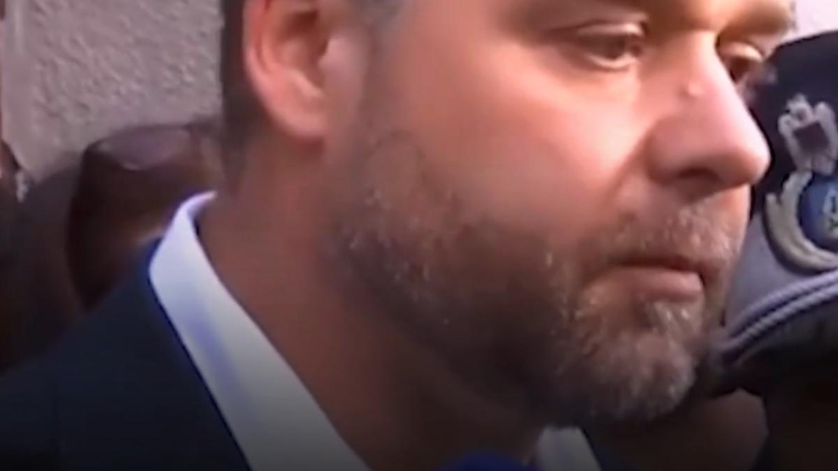 ciprian ciucu primarul capitalei a fost pus sub control judiciar de dna stiu ca de acum inainte o sa am o tinichea de coada