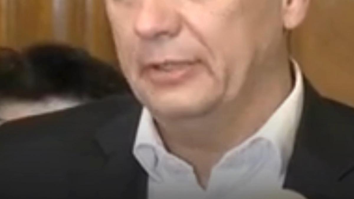 grindeanu l am informat pe adrian vestea ca decizia psd privind intrarea sau nu la guvernare se va mai lasa asteptata