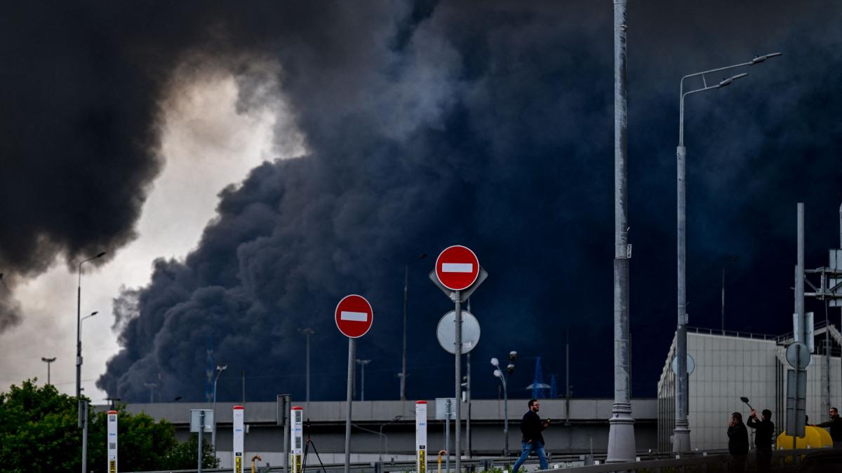 ploaie neagra peste moscova dupa cel mai mare atac al ucrainei de pana acum