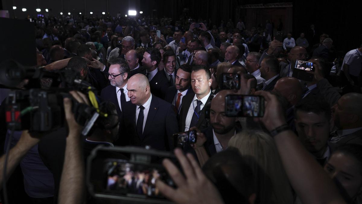 incep sedintele de criza la pnl partidul face scut in jurul lui ciucu bolojan si vestea se bat pentru sefia partidului