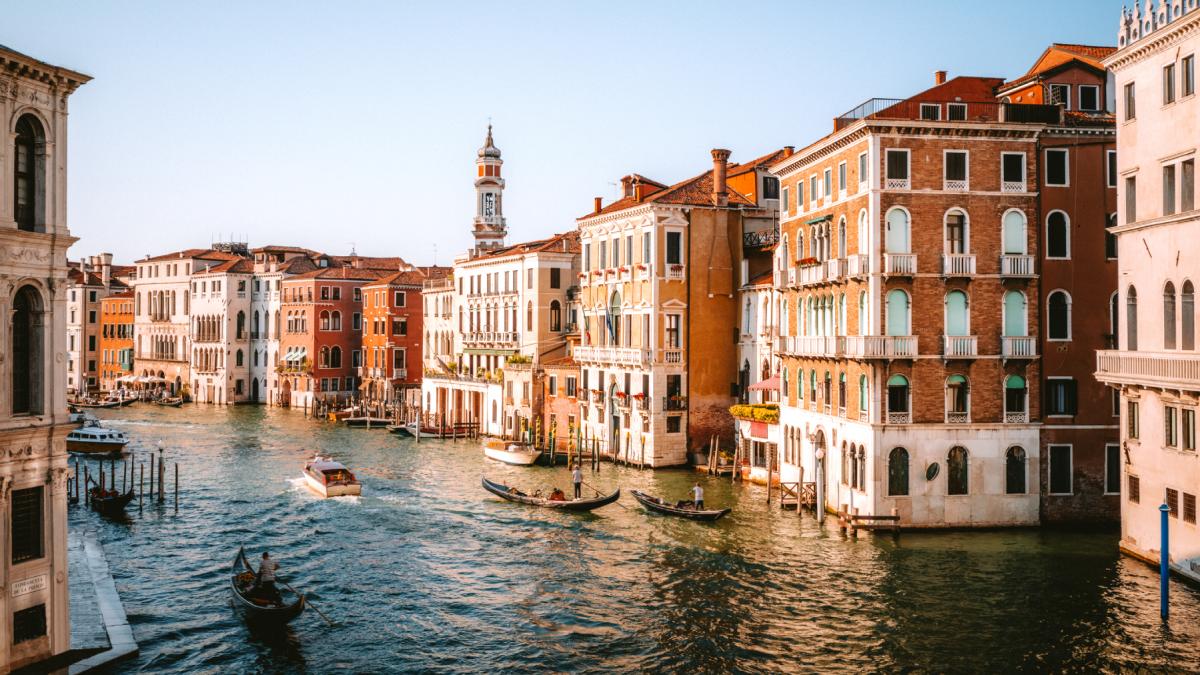 oras venetia italia destinatie turistica