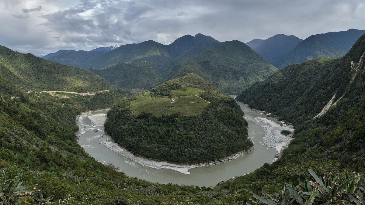 china construieste cel mai mare baraj din lume intr o zona cu risc major de cutremure incearca sa imblanzeasca natura