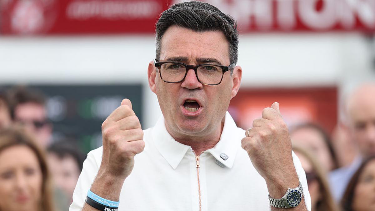 politico andy burnham mosteneste un regat dezbinat de brexit