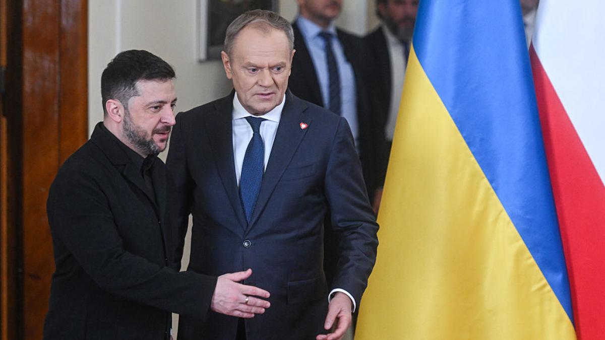 tusk il acuza pe nawrocki ca a comis o greseala strategica prin faptul ca i a retras lui zelenski decoratia vulturul alb