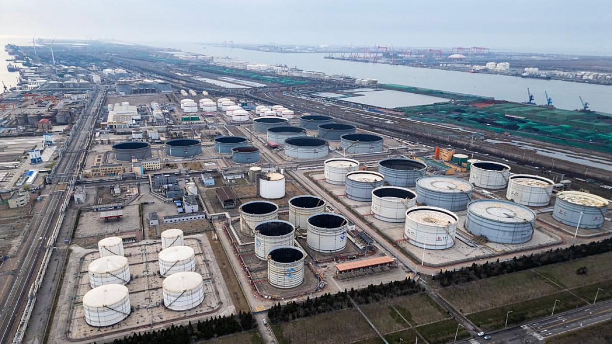 viitorul preturilor petrolului ar putea depinde de china cum a ajuns beijingul mana invizibila care a protejat economia globala