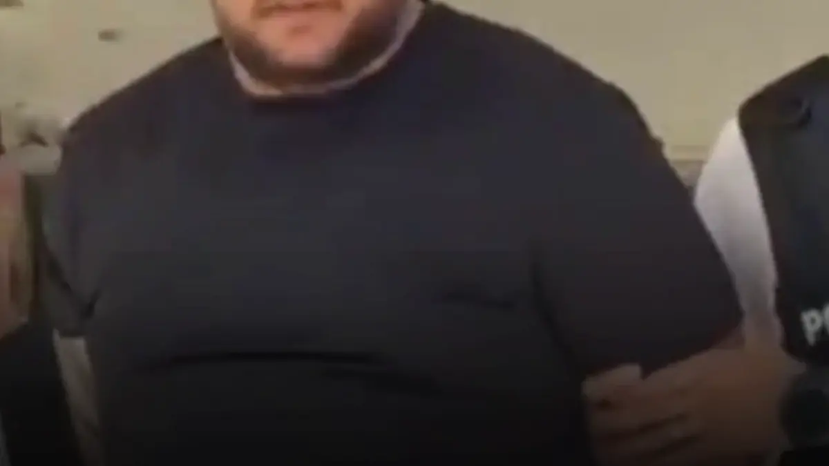 regele tiktok ului alin borcan a fost retinut s a dat in live uri drept piedone si a facut controale in magazine si benzinarii