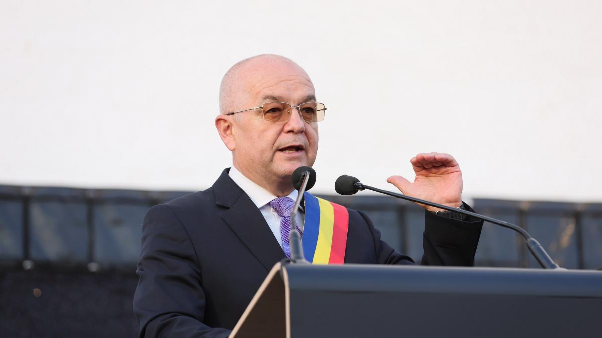 emil boc interzice folosirea steagului si imnului rusiei la cluj napoca in cadrul cupei mondiale de gimnastica ritmica