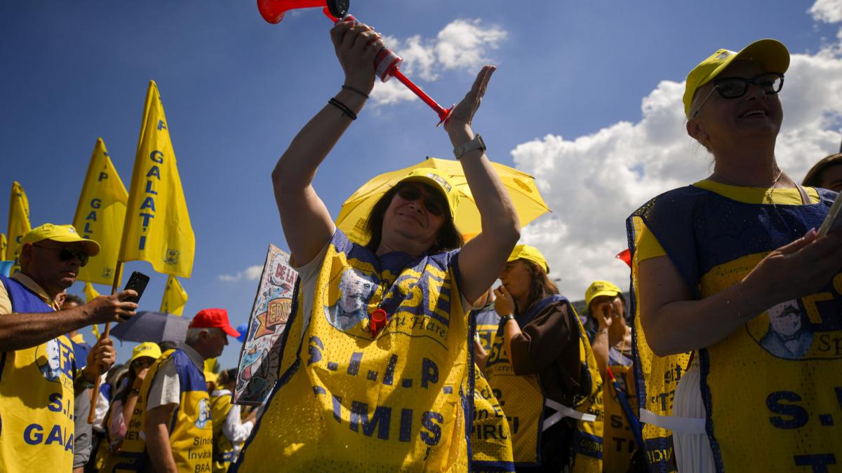 protest sindicate invataman guvern 17 iunie