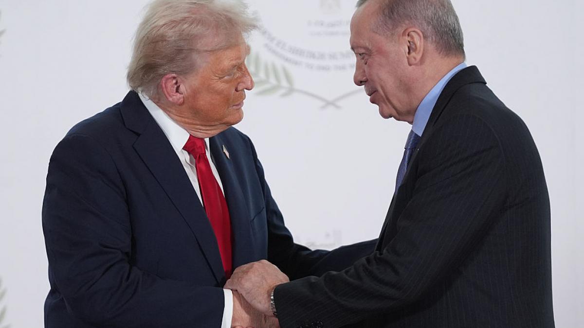 trump anunta ca merge la summitul nato din turcia din respect pentru erdogan este un mare lider